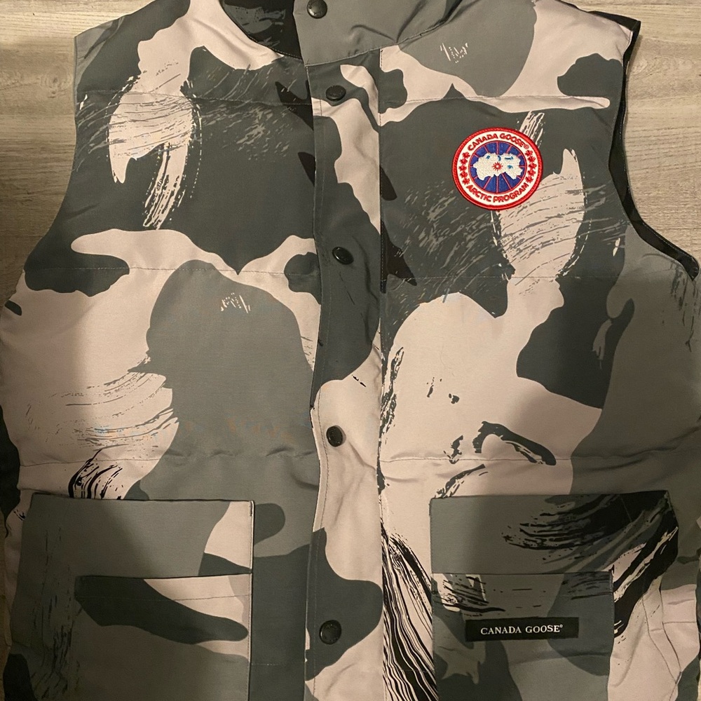 Canada Goose Gray Camouflage Jacket